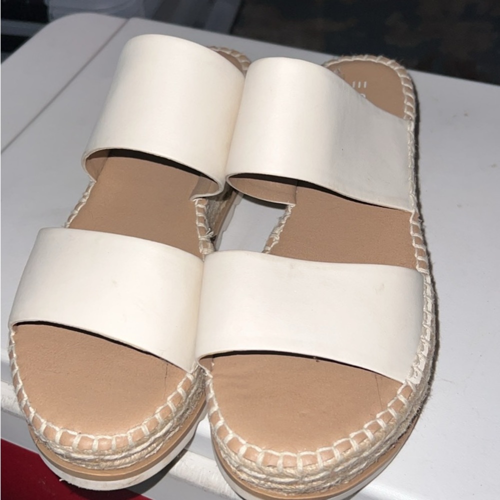 Elegant Cream Women's Sandals. Never Worn